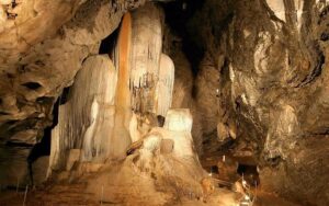Wellington Caves